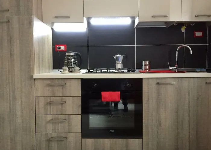 아파트 Laura's 아로나